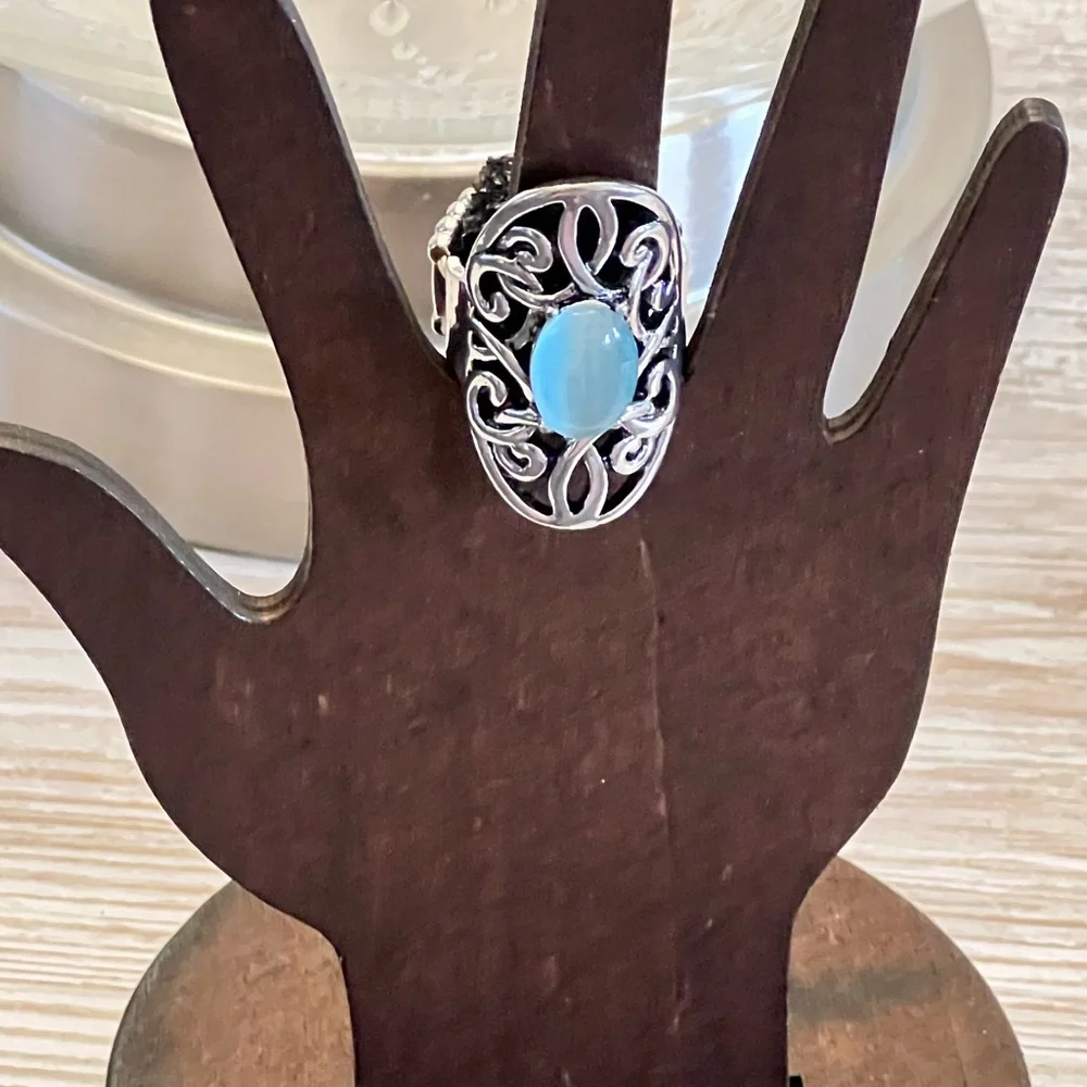 Turquoise Elegance Silver-Tone Filigree Stretch Ring